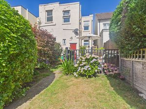 Rear house- click for photo gallery